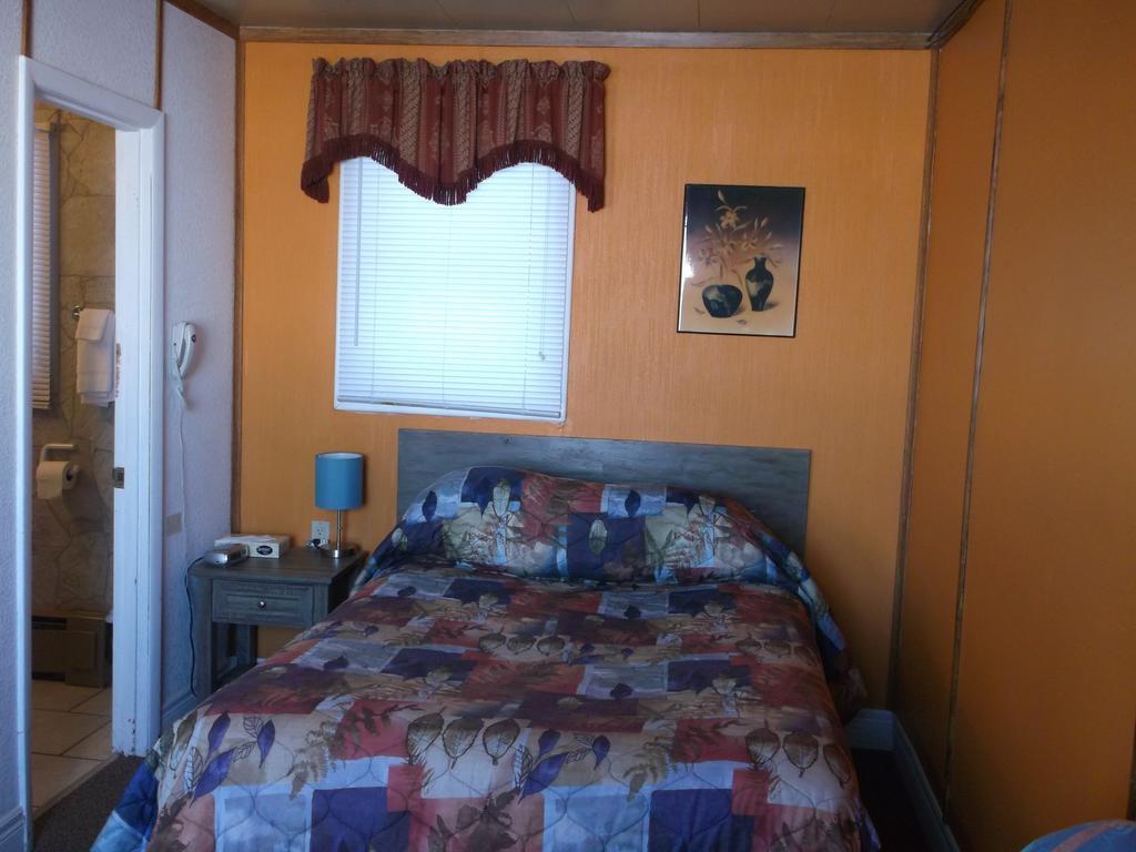 Haileybury Beach Motel Værelse billede